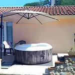 Sous Le Chateau アパート *