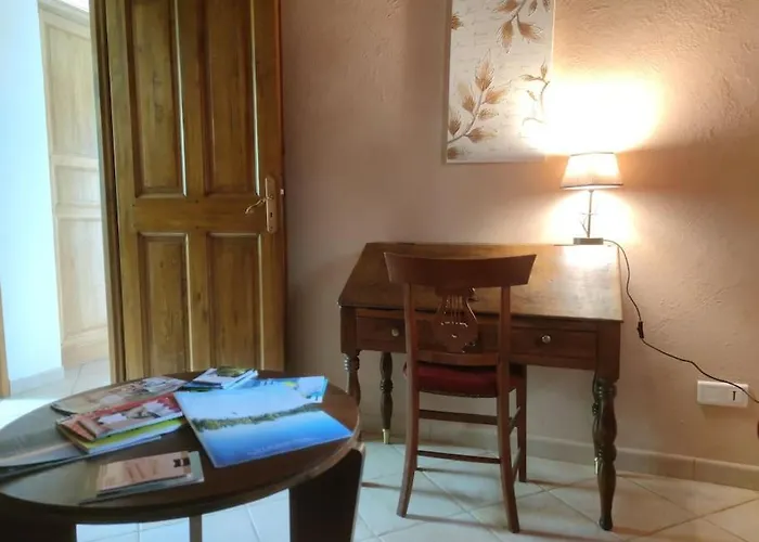 Sous Le Chateau * Montaut (Ariege)