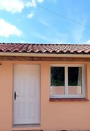 Sous Le Chateau Montaut (Ariege)